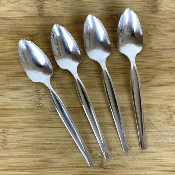 International Silver Grapefruit Spoons Set of 4 Lines Fruit Silverplate 1960 - Picture 1 of 5